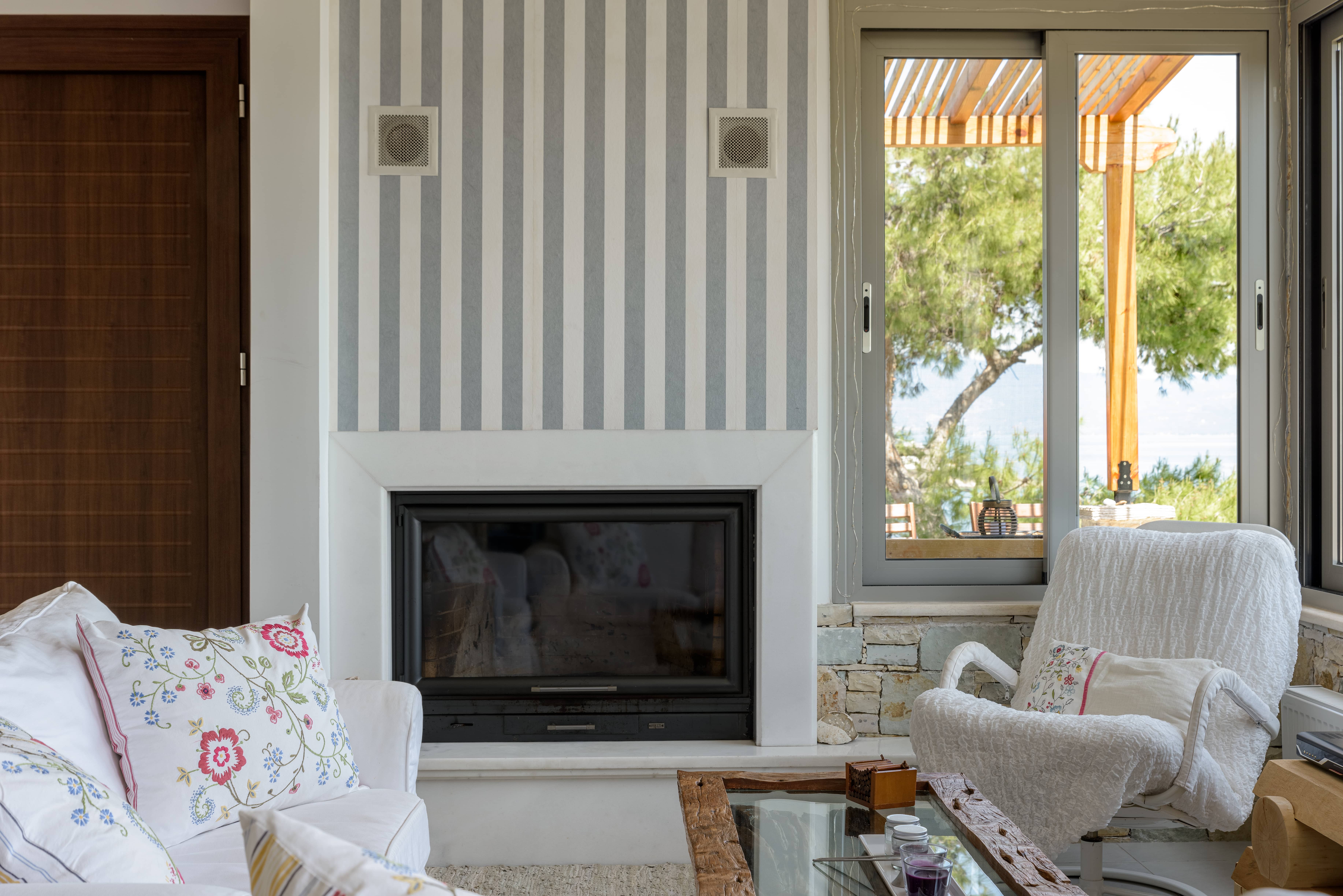 Stylish living room in Crystal Beach Villa with comfortable seating and a welcoming ambiance.